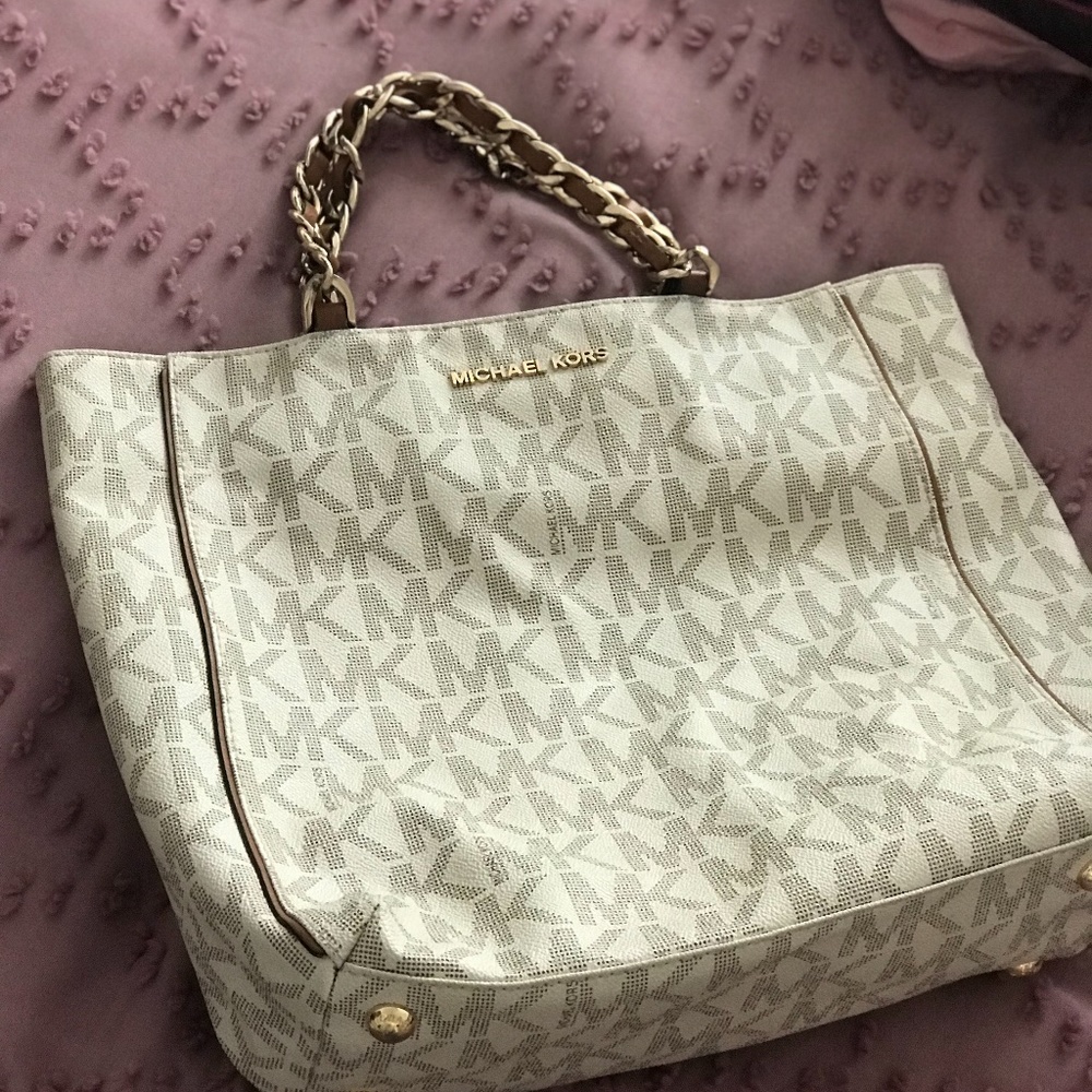 Michael Kors signature bag